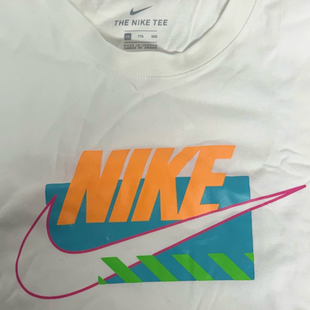 Nike Short Sleeve T-Shirt Lot with Blue, White, Mint, Teal, Orange Accents - Picture 9 of 11